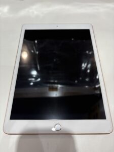 iPad第8世代の画面修理を西川口で即日対応、データもそのまま