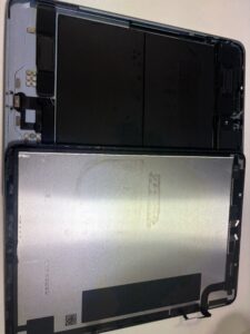iPad Air4水没修理分解後