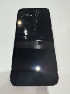 Pixel 8aのディスプレイ修理後、正常に映る状態。戸田市・蕨市からも来店可能。