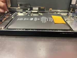 iphone12電池膨張