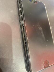 iPhone8電池膨張