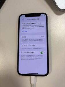 バッテリー交換後、最大容量100%に改善されたiPhone12 miniの状態画面