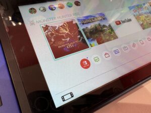 Nintendo Switchの液晶パネルを交換し、画面表示が正常に戻った修理後の状態。川口市でのSwitch液晶交換サービス。
