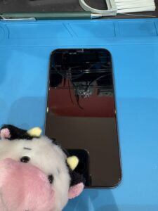ガラス交換後きれいに修復されたiPhone11の画面