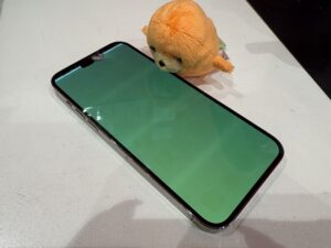 画面割れと液晶破損が発生したiPhone14ProMax