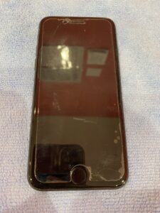 iphoneSE2画面フィルム破損