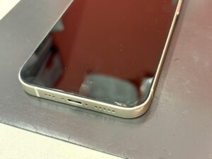 iPhone13 画面割れ修理前 角割れ・ひび割れの状態 川口市