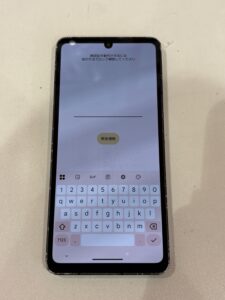 AQUOS Sense6の液晶線表示と画面破損が改善した修理紹介