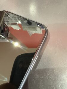 iPhone11のガラス割れ修理後 画面が綺麗に改善した状態