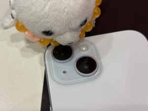川口市で修理したiPhone15外カメラレンズ交換後の状態