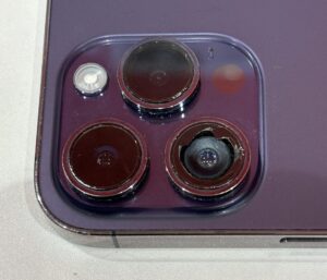 iPhone14Pro バックカメラレンズ交換 修理前