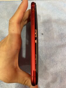 川口店で受けたバッテリーが膨張したiPhone11の修理前写真