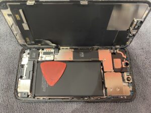 吉川美南で修理依頼を受けた水没したiPhone13