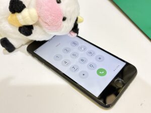 iPhone SE(第2世代)ガラス割れ修理後 新品同様の画面へ復旧