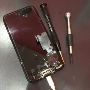 iPhone7 充電口　Lightning 修理　武蔵浦和