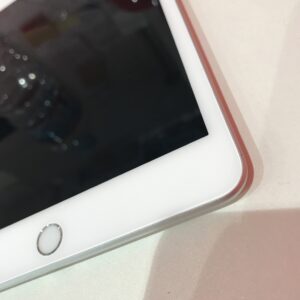 iPad ガラス修理　武蔵浦和　埼玉　戸田