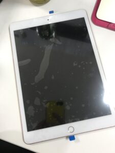 iPad8 修理　画面　武蔵浦和　浦和　埼玉県さいたま市