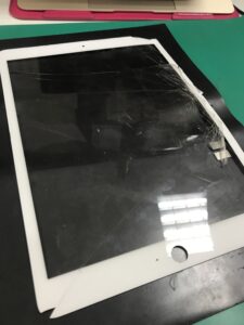 iPad ガラス割れ　修理　データそのまま　武蔵浦和