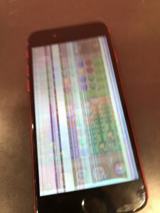 iPhoneSE2液晶画面破損写真