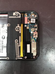 ZenFone5 ドックコネクタ修理　さいたま市