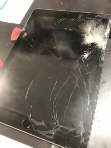 iPad ガラス修理　浦和